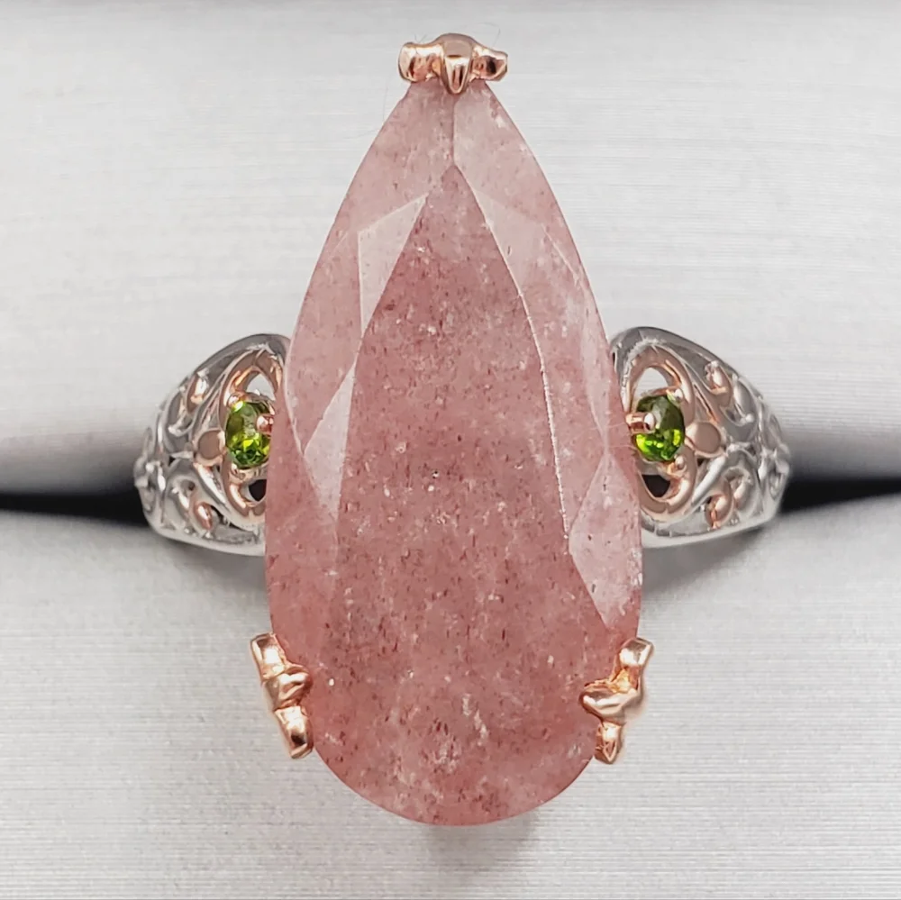 10 Carat Tanzanian Natronite & Chrome Diopside Rose Gold | Sterling Silver Ring